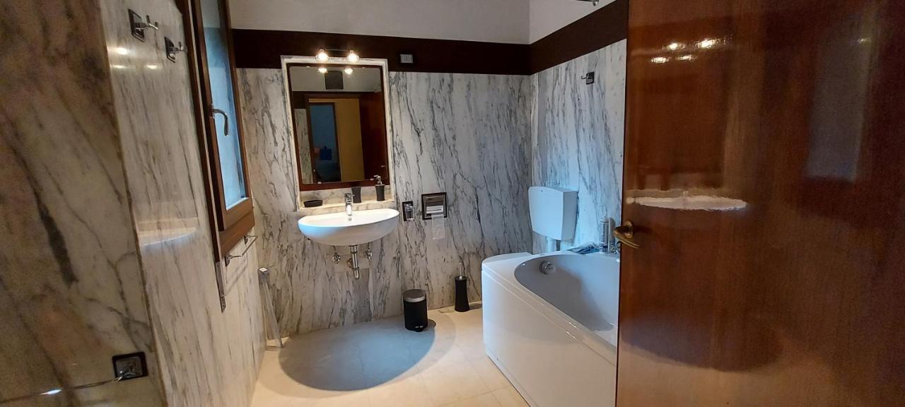 Antico Rio Acqua Dolce Apartment Venice Luaran gambar